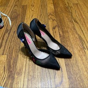 Betsey Johnson heels size 7.5